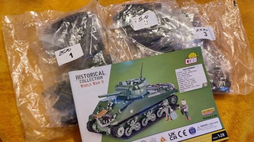  Bricks 2570 НОВ без кутия - танк M4A3 Sherman