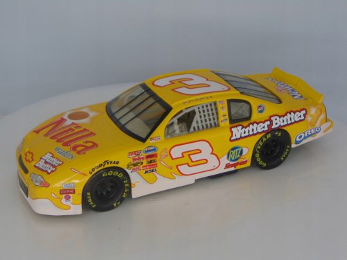  ЕКШЪН 2002 EARNHARDT JR #3 CHEVROLET MONTE CARLO NILLA WAFERS NASCAR 1:24